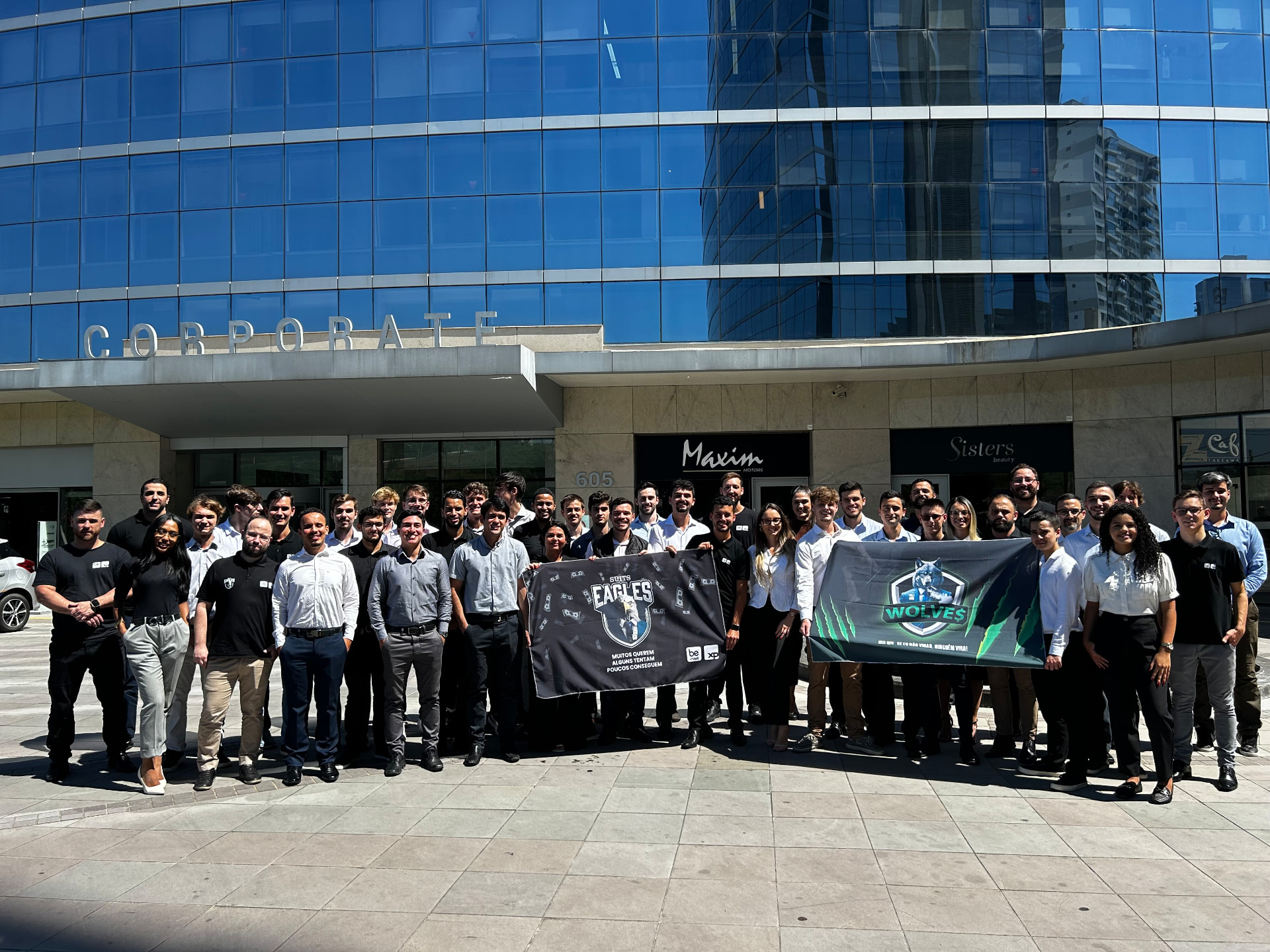 Registro de João Freitas com a equipe comercial